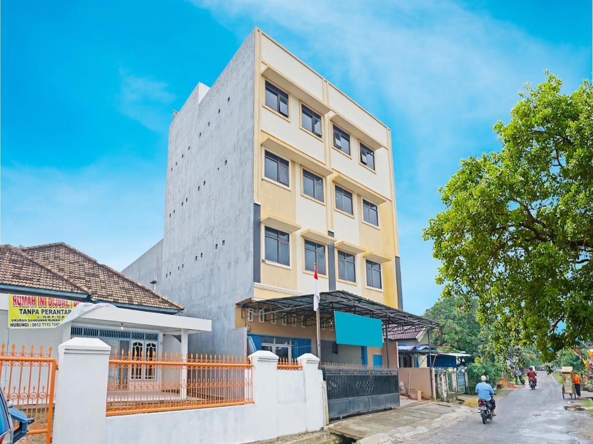 Hotel Oyo 91559 Kost Bangau Syariah Perabumulih Exteriér fotografie