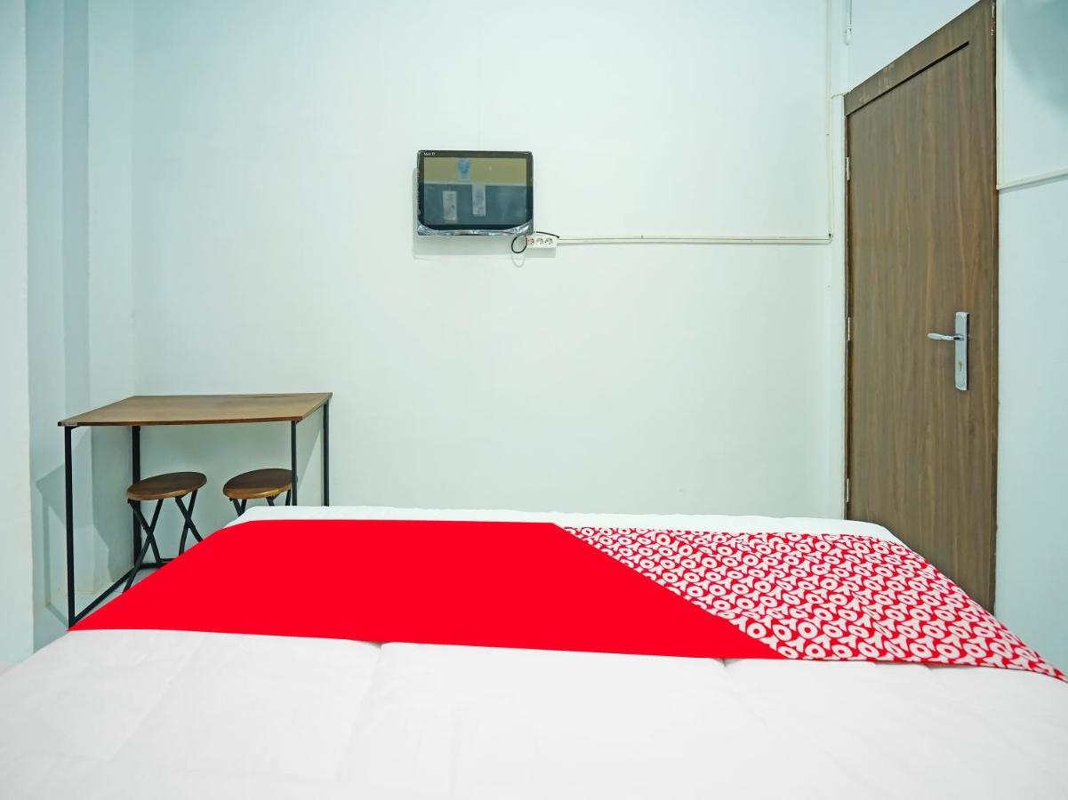 Hotel Oyo 91559 Kost Bangau Syariah Perabumulih Exteriér fotografie