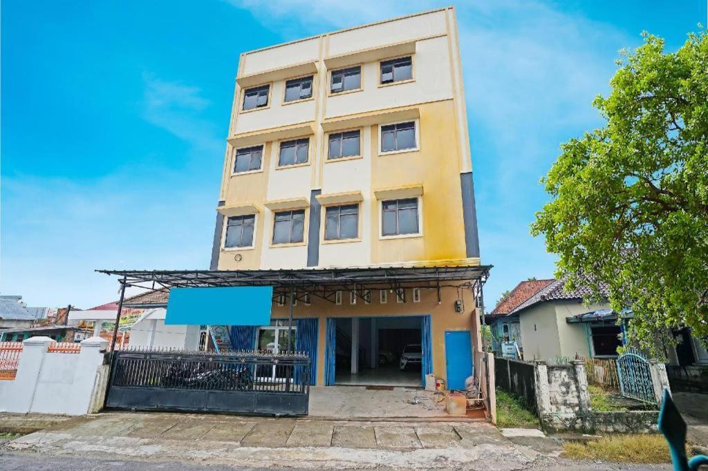 Hotel Oyo 91559 Kost Bangau Syariah Perabumulih Exteriér fotografie